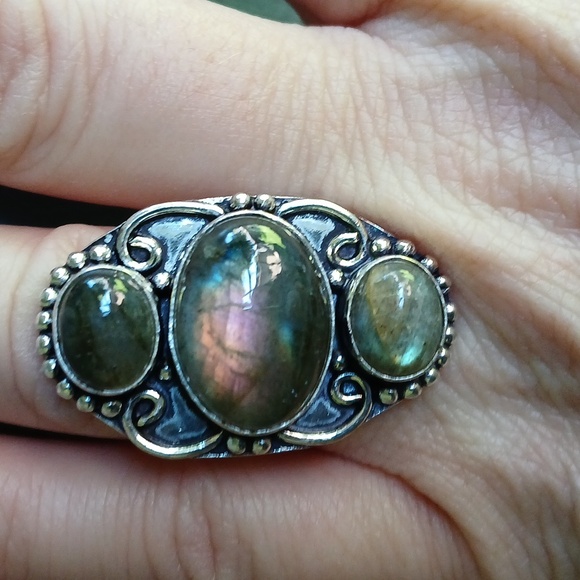 New Labradorite 925 Silver Ring. - Picture 4 of 15